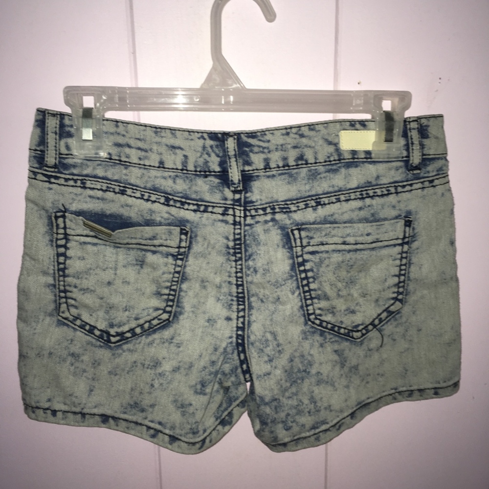 Host Pick! Celebrity Pink Girls Acid Wash Shorts - Picture 2 of 3